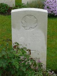 Etaples Military Cemetery - MacPherson, Charles Joseph